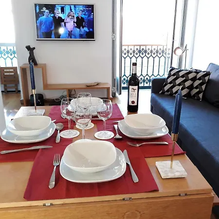 Chiado Apartment With View To The Castle Lisbon Exterior photo